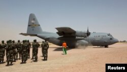 Самолет С-130 "Геркулес" (архивное фото)