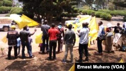 Le sit-in contre le gouverneur au Sud-Kivu, Bukavu, RDC, le 11 octobre 2016. (VOA/Ernest Muhero)