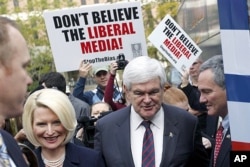 Newt Gingrich et son épouse Callista à Charleston, en Caroline du Sud
