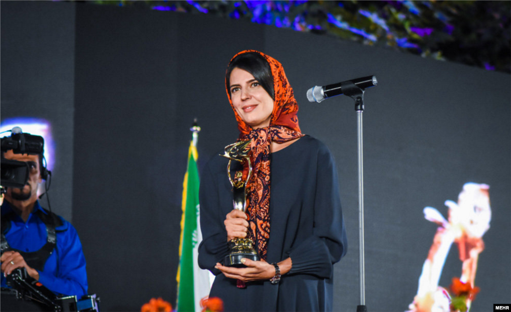 مراسم جشن خانه سینما همزمان با روز ملی سینما برگزار شد و لیلا حاتمی به عنوان یکی از برندگان آن معرفی شد. عکس: بهنام توفیقی
