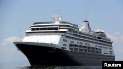 Le bateau de croisière MS Zaandam, à Panama City, Panama, le 27 mars 2020. REUTERS / Erick Marciscano