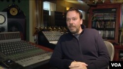 Gustavo Borner, an Argentina native whose Los Angeles music studio worked on 'La La Land,' says he hasn't witnessed discrimination in Hollywood. (A. Martinez/VOA)