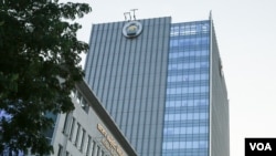 FILE PHOTO- ACLEDA Bank headquarters in Phnom Penh, Cambodia. (VOA Khmer)