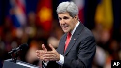 El secretario Kerry dice que Ucrania está lista para un cese el fuego con los separatistas prorrusos.