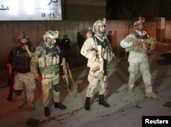 Soldados de la Unidad de Respuesta de Crisis acudieron al lugar del ataque del Talibán en Kabul. Dec. 11, 2015.