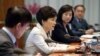 박근혜 한국 대통령 "대 일본 '투트랙 외교' 유지"