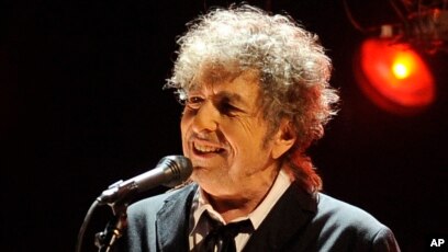 Singer Bob Dylan Wins Nobel Literature Prize