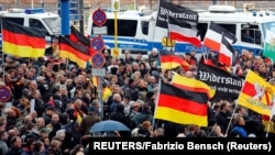 Manifestation des partisans d'extrême droite à Berlin, le 3 octobre 2018.