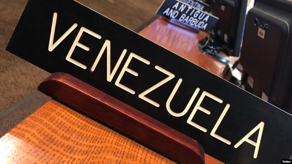 El Consejo Pemanente de la OEA se reúne en sesión extraordinaria el jueves 10 de enero de 2019 para analizar y condenar el nuevo mandato de Nicolás Maduro, que considera ilegítimo.