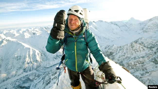 Polish team rescues climber on Pakistan’s ‘Killer Mountain,’ calls off search for another (voanews.com)