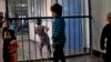 بیش از ۶۰ کودک با مادران زندانی شان در محبس کابل