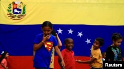 Expertos en ciencias políticas de Venezuela conversaron con la Voz de América sobre el reciente llamado de EE.UU. a encontrar “rápida transición negociada” hacia la democracia.