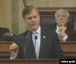 Bob McDonnell: 维吉尼亚州州长鲍勃•麦克唐纳 (视频截图)