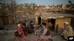 Islomobodda yashovchi afg'on qochqinlari.