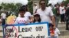 Inmigrantes protestan contra deportaciones en la Casa Blanca