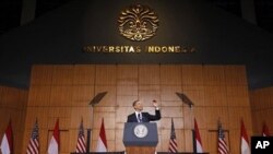 Rais Barack Obama akitoa hotuma katika chuo kikuu cha Indonesia mjini Jakatra hapo Novemba, 10 2010.