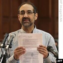 وقايع روز: اظهارات متفاوت دو نماينده مجلس در مورد شکايت عليه موسوی و چند خبر ديگر