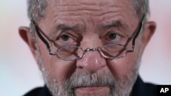 Lula da Silva acusado de receber luvas