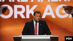 New Jersey Governor Chris Christie delivers a speech at the Republican National Convention in Cleveland, Ohio, July 19, 2016. (Photo: Ali Shaker / VOA )