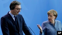 Predsjednik Srbije Aleksandar Vučić i njemačka kancelarka Angela Merkel, Foto: AP