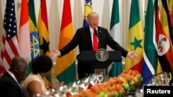 도널드 트럼프 미국 대통령이 20일 뉴욕에서 열린 아프리카 정상들과의 오찬에서 발언하고 있다. 트럼프 대통령은 정상들에게 북한의 위협에 대한 공동 대응을 요청했다.
