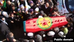 Thousands Kurd took to the streets in the Kurdish city of Diyarbakir, Turkey, to mourn three political activists killed last week in France. Thursday, January, 17 2013 