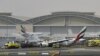 آتش سوزی هواپیمای شرکت امارات در دبی با ۳۰۰ مسافر؛ یک کشته
