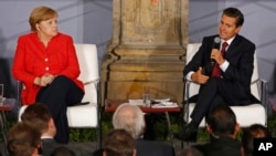 La canciller alemana Angela Merkel y el presidente de México, Enrique Peña Nieto, firmaron acuerdos de colaboración en cuanto a comercio y defensa del medioambiente. 