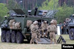 Američki vojnici učesnici NATO vežbe "Sejbr strajk" u Orziszu, Poljska, 16. juni 2017.