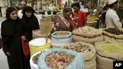 Shoppers at a market in Ahmadabad, India.
