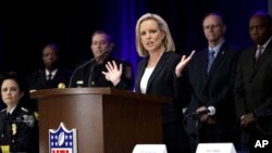 
194/5000
Kirstjen Nielsen, secretaria de Seguridad Nacional, habla durante una conferencia de prensa sobre seguridad para el partido de fútbol del Super Bowl 53 de la NFL el miércoles 30 de enero de 2019 en Atlanta. (Foto AP / David J. Phillip)