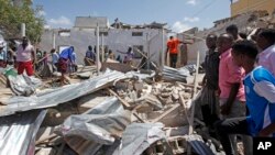 Zgrade uništene posle eksplozije u prestonici Somalije, Mogadišu