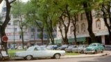 Tên của những con đường ở TP.HCM lại trở thành đề tài được thảo luận sôi nổi cả trên mạng xã hội lẫn hệ thống truyền thông chính thức sau khi có một số “chuyên gia” cho rằng ở thành phố này có 400 con đường mà tên bị viết sai, bị trùng, tên không có ý nghĩa lịch sử - văn hóa...
