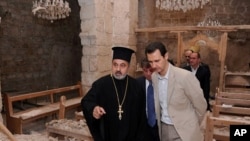 بشار الاسد در یک سفر نادر، به بیرون از دمشق رفت