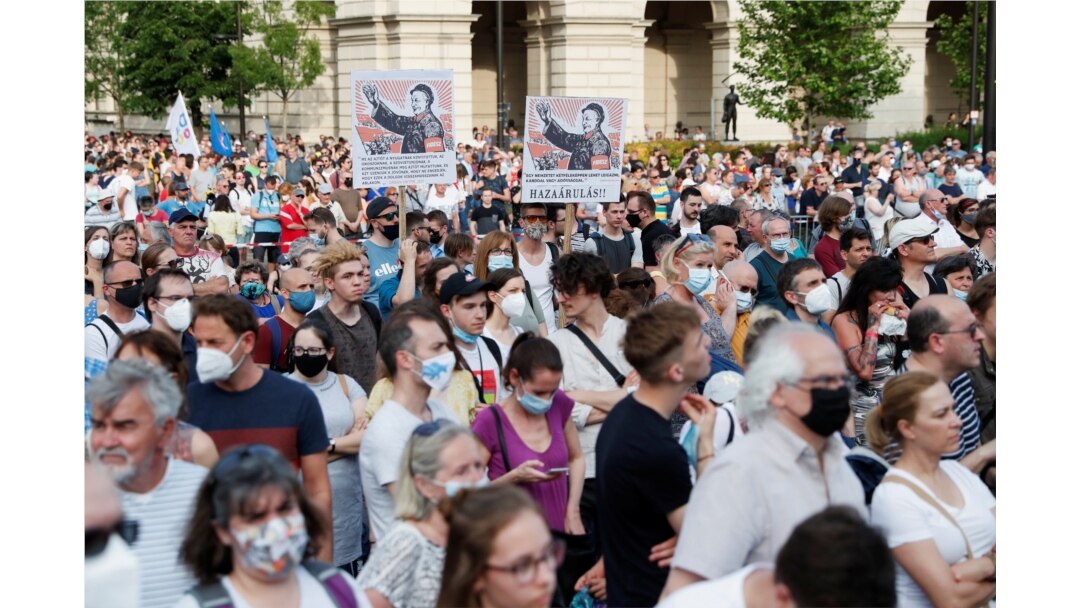 Demonstranti protestiraju protiv planiranog kampusa kineskog univerziteta Fudan u Budimpešti, Mađarska, 5. juna 2021.