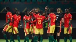 Jogadores da Guiné-Conacri celebram golo contra o Malawi