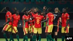 Jogadores da Guiné-Conacri celebram golo contra o Malawi