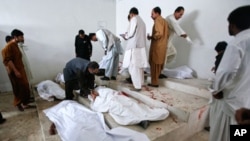 پولیس پاکستان ده ها تن را پس از بم گذاری های انتحاری دستگیر کرد