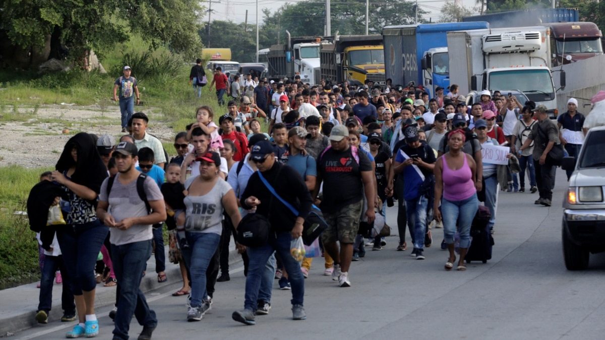 Honduran Migrants Trek North as US Calls for Tighter Borders