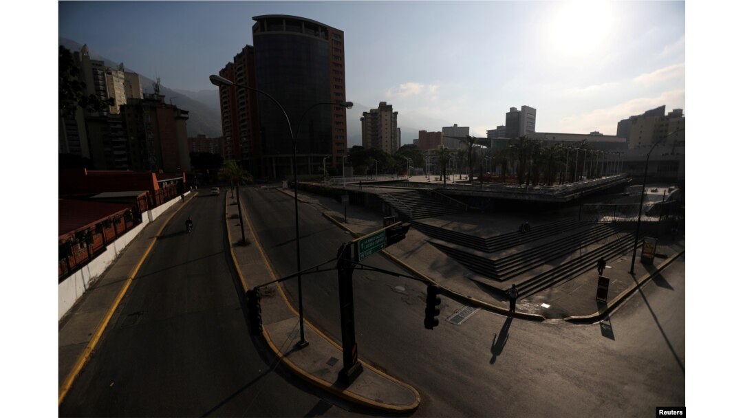 Commercial area is pictured during a blackout in Caracas, Venezuela, March 26, 2019.