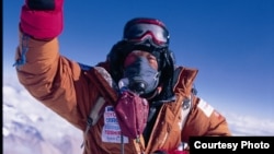 Yuichiro Miura at the Mount Everest summit, May 26, 2008 (courtesy of Miura Dolphins).