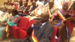 Vue des députés tchadiens dans une salle de conférence, octobre 2019. (VOA/André Kodmadjingar).