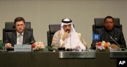 Міністр енергетики Росії Новак, міністр енергетики Саудівської Аравії Халід аль-Фаліх та генеральний секретар ОПЕК Мохаммад Баркіндо