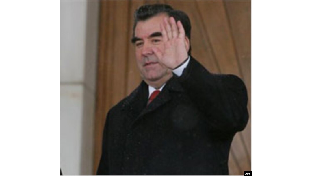 Hukumat ba'zi saytlarni to'smoqda, ammo bu to'g'ri siyosat emas, deydi ziyolilar