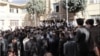 تجمع گروهی از رانندگان شرکت واحد اتوبوسرانی مقابل ساختمان شورای شهر تهران - ۱۶ دی ۱۳۹۳ 