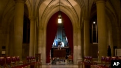 La catedral sufrió algunos daños durante el terremoto de Washington en 2010, pero fue pronto restaurada.