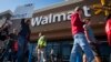 Walmart Naikkan Gaji 40 Persen Karyawan