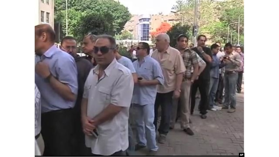 Lesbian laktatsiya porno Ota-onalar yoqligida birodar va opa-singil porno