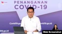 Jubir Satgas COVID-19 Prof Wiku Adisasmito dalam telekonferensi pers, di Jakarta, Selasa (3/8) mengungkapkan pemerintah belum berencana memberlakukan syarat vaksinasi untuk pembukaan kegiatan masyarakat (Foto: VOA)