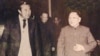 嘉乐顿珠（左）和邓小平（资料照）